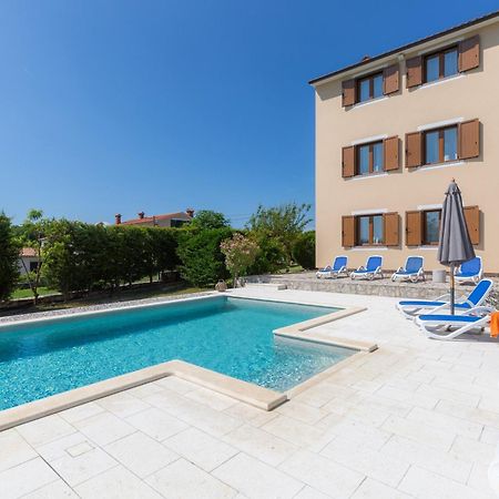 Apartments "Alen" Nedeščina Eksteriør billede