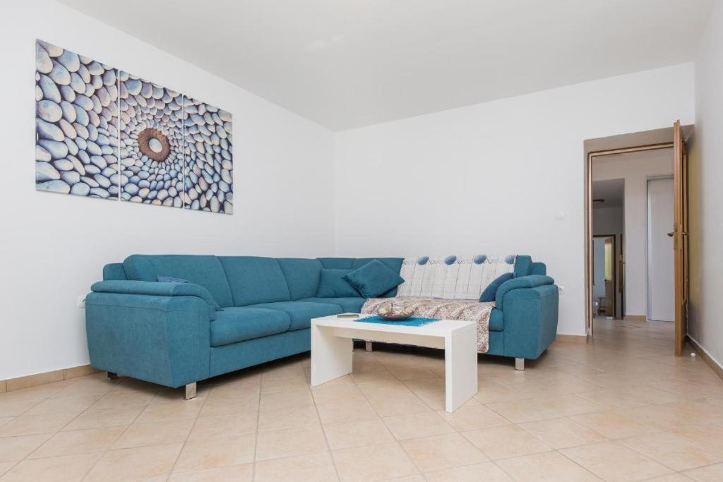 Apartments "Alen" Nedeščina Eksteriør billede