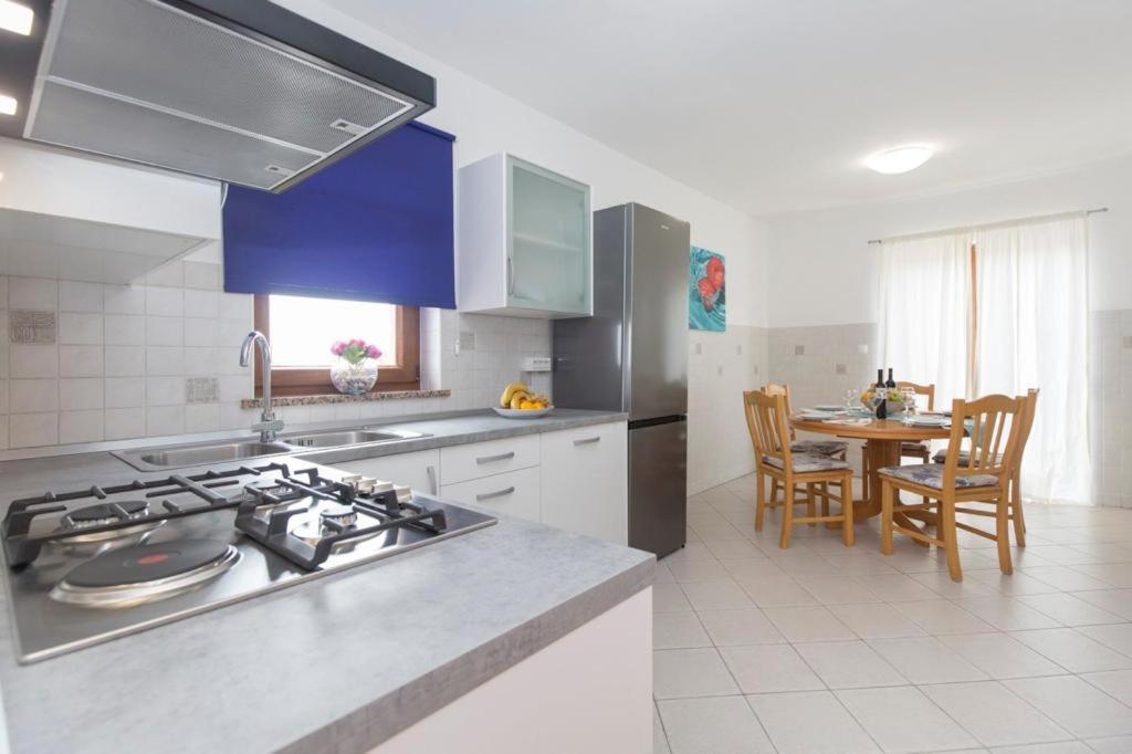 Apartments "Alen" Nedeščina Eksteriør billede