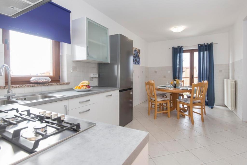 Apartments "Alen" Nedeščina Eksteriør billede
