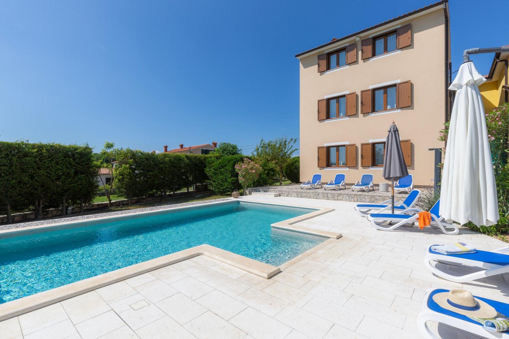 Apartments "Alen" Nedeščina Eksteriør billede