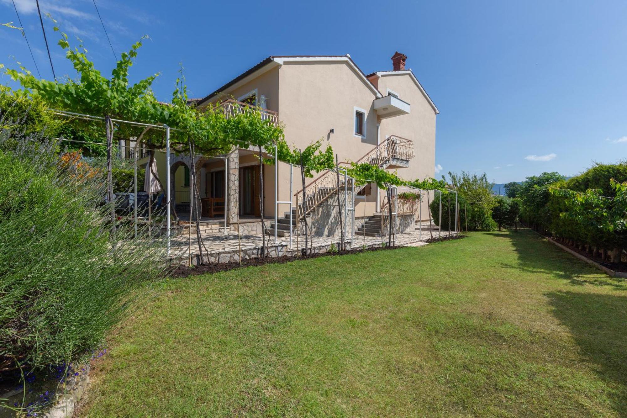 Apartments "Alen" Nedeščina Eksteriør billede