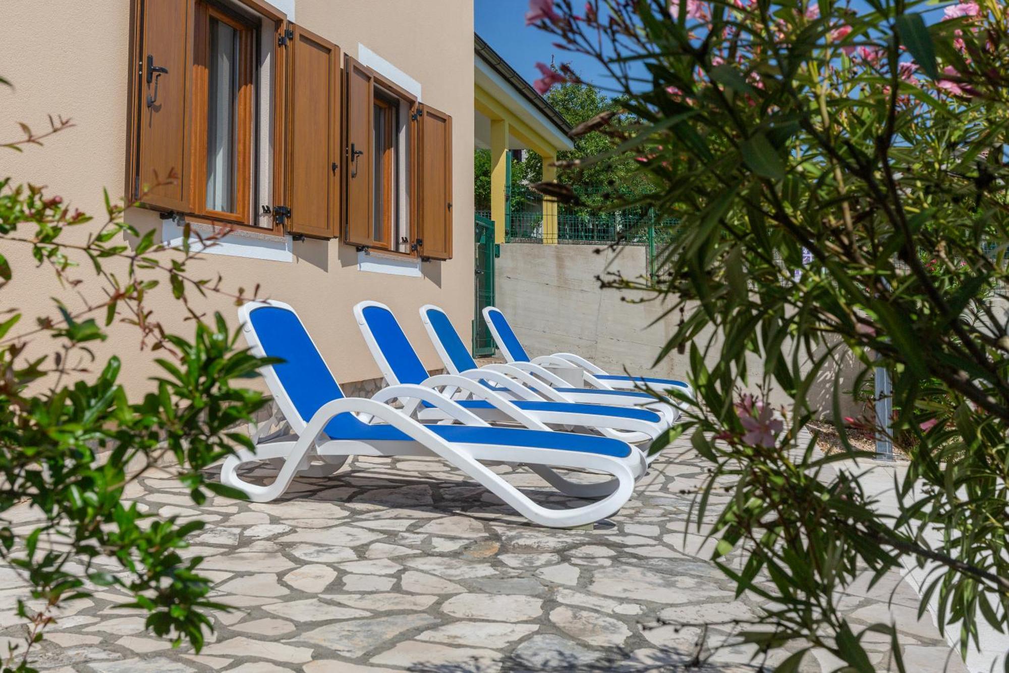 Apartments "Alen" Nedeščina Eksteriør billede